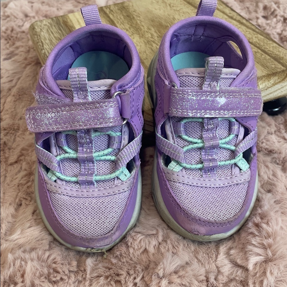 OshKosh B'gosh Kids Lavender Sneakers, size 6